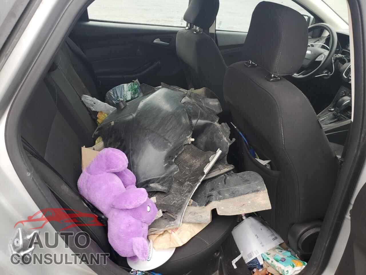 FORD FOCUS 2017 - 1FADP3M25HL274255