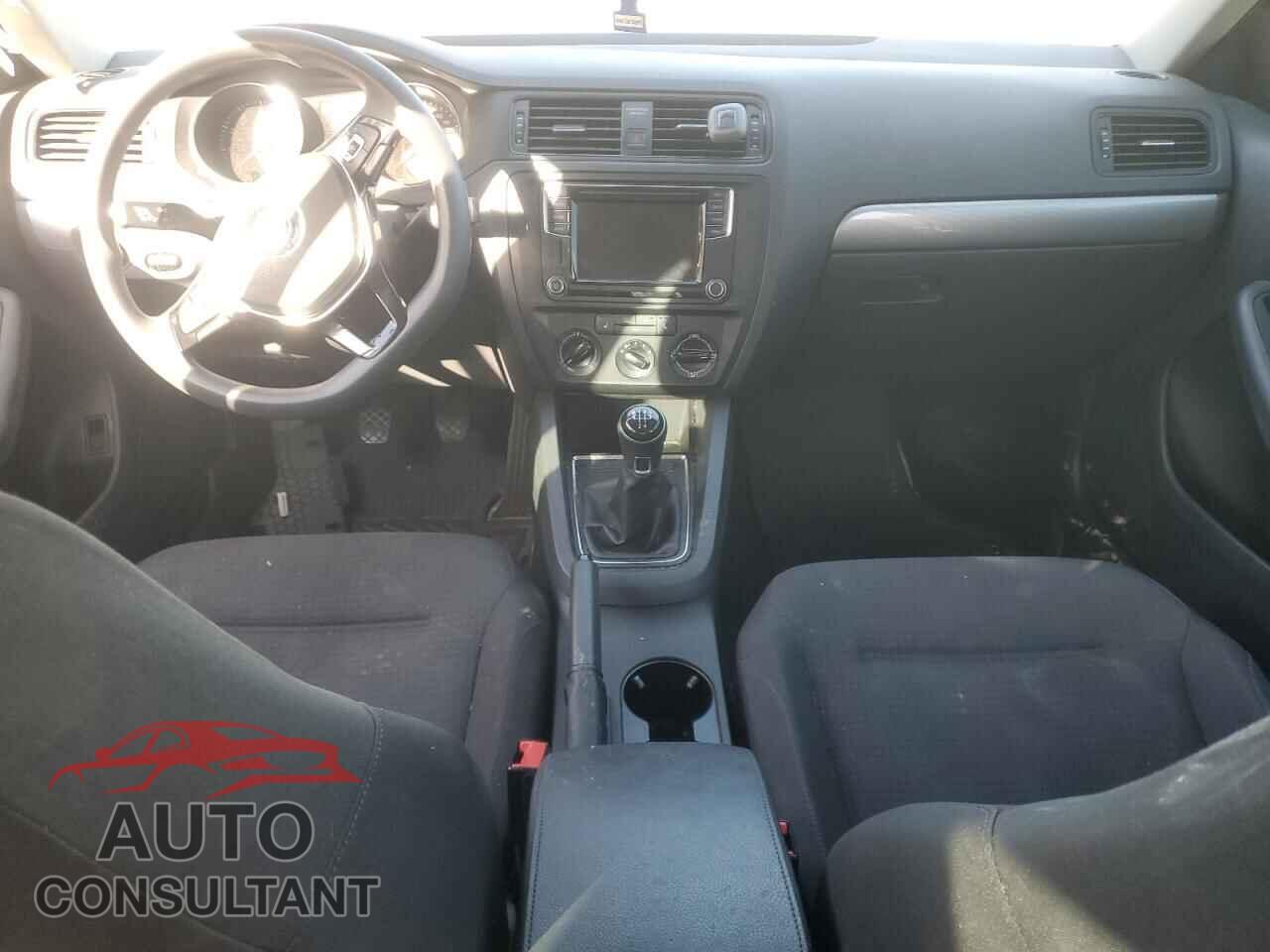 VOLKSWAGEN JETTA 2017 - 3VW167AJ7HM271923