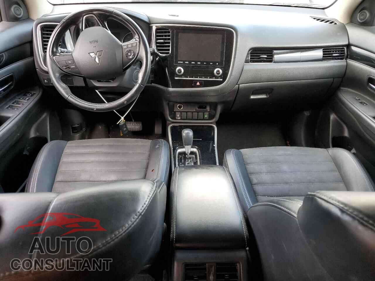 MITSUBISHI OUTLANDER 2020 - JA4AD3A30LZ043735
