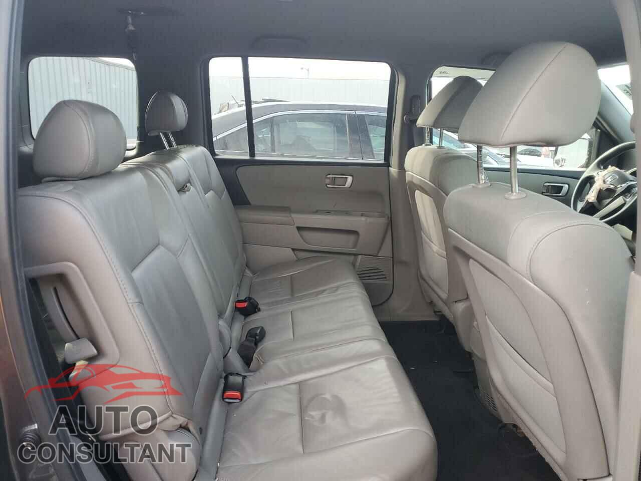 HONDA PILOT 2013 - 5FNYF3H2XDB013449