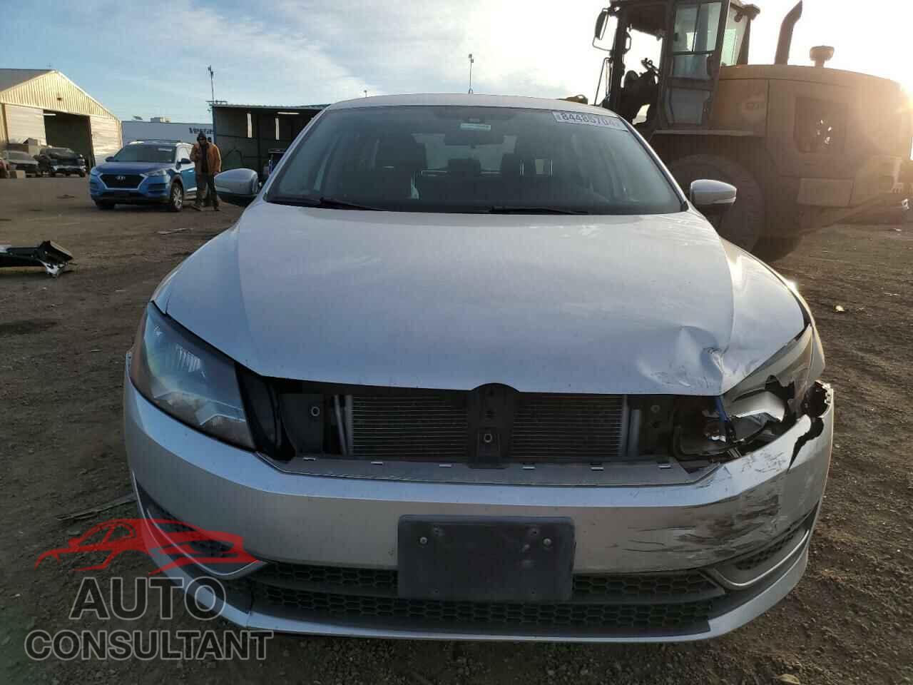 VOLKSWAGEN PASSAT 2014 - 1VWAP7A32EC007181