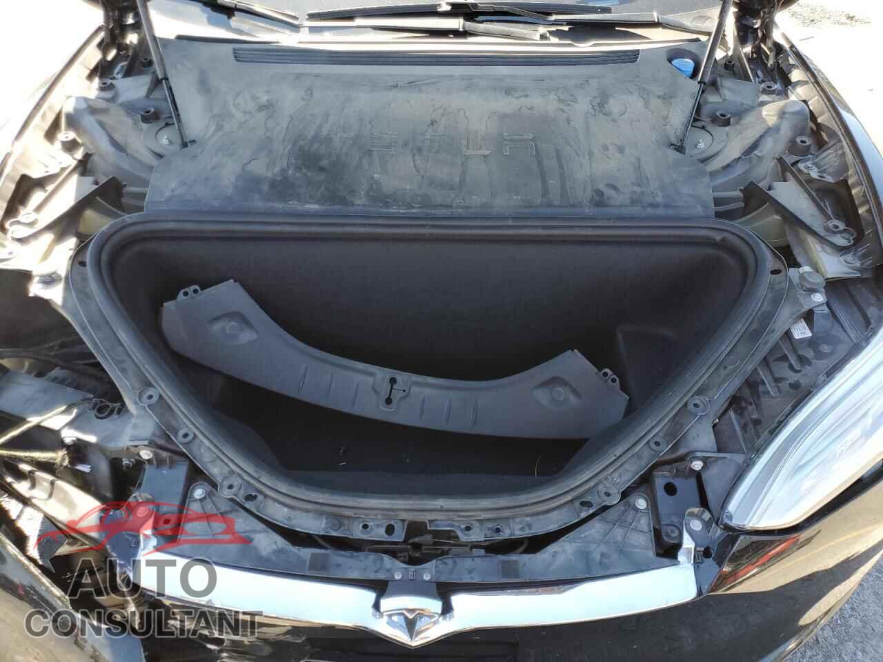 TESLA MODEL S 2018 - 5YJSA1E25JF296996