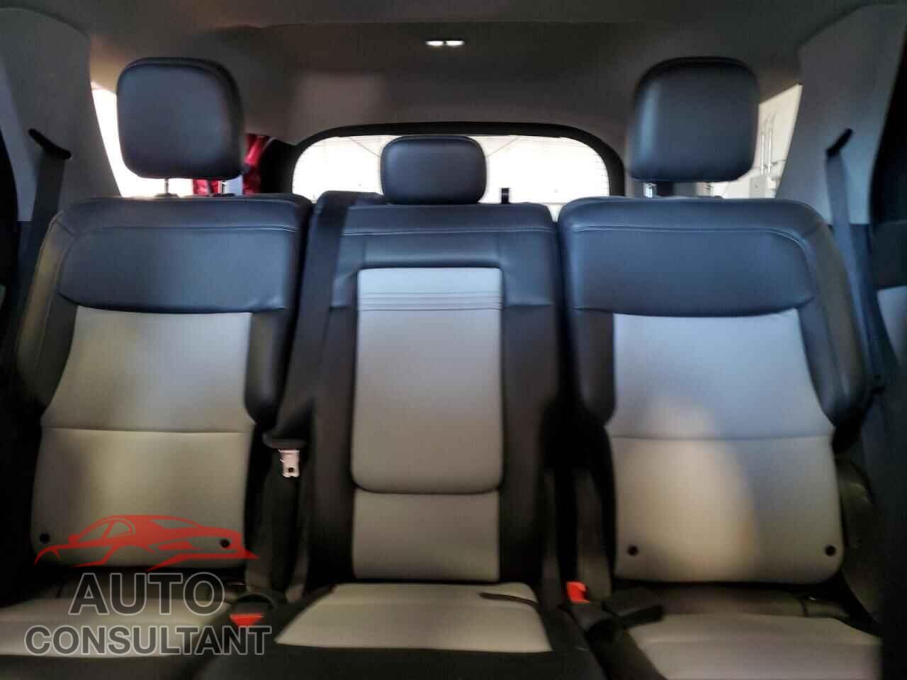 FORD EXPLORER 2022 - 1FMSK8DH8NGC18389