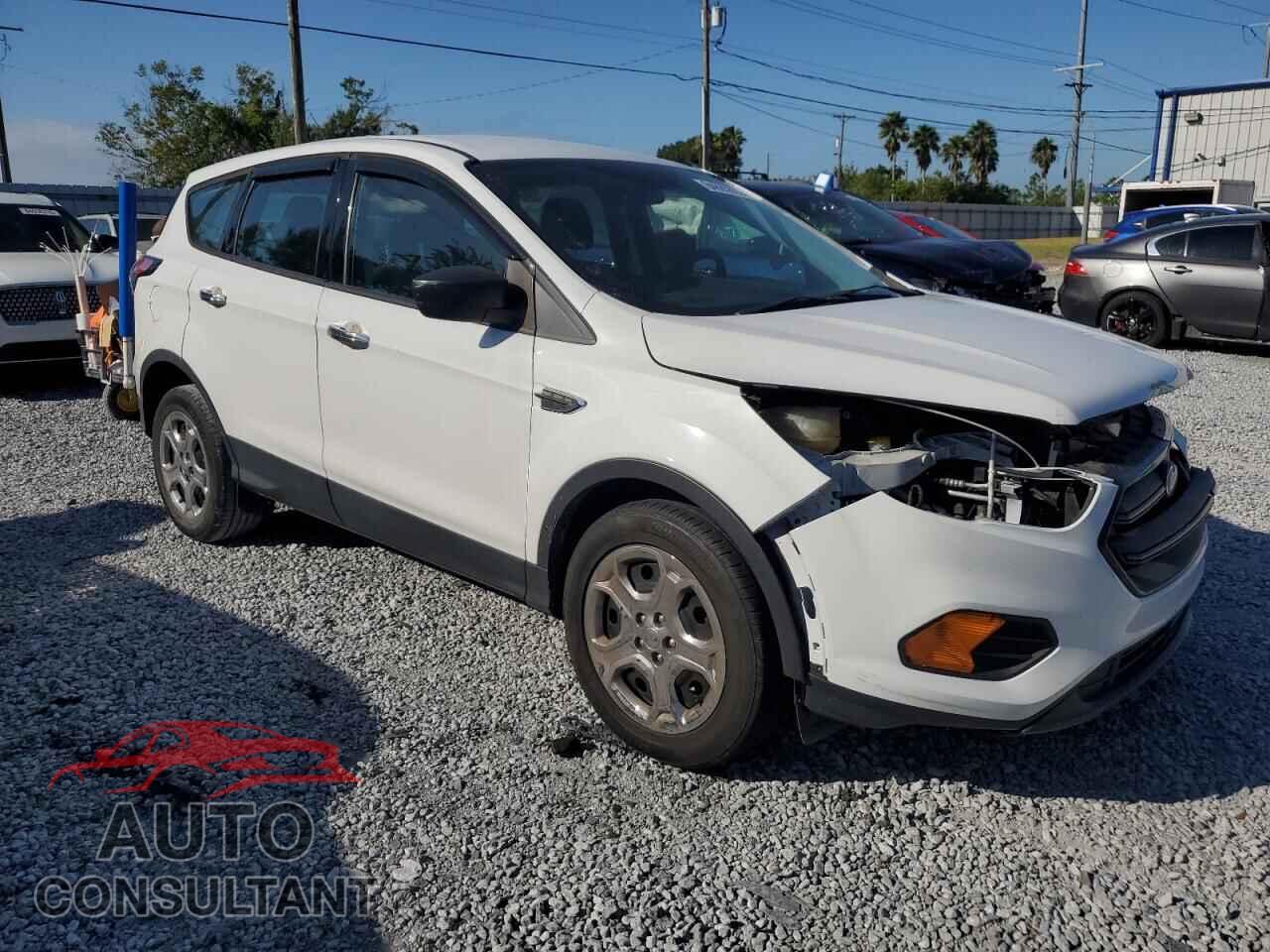 FORD ESCAPE 2017 - 1FMCU0F70HUA19976
