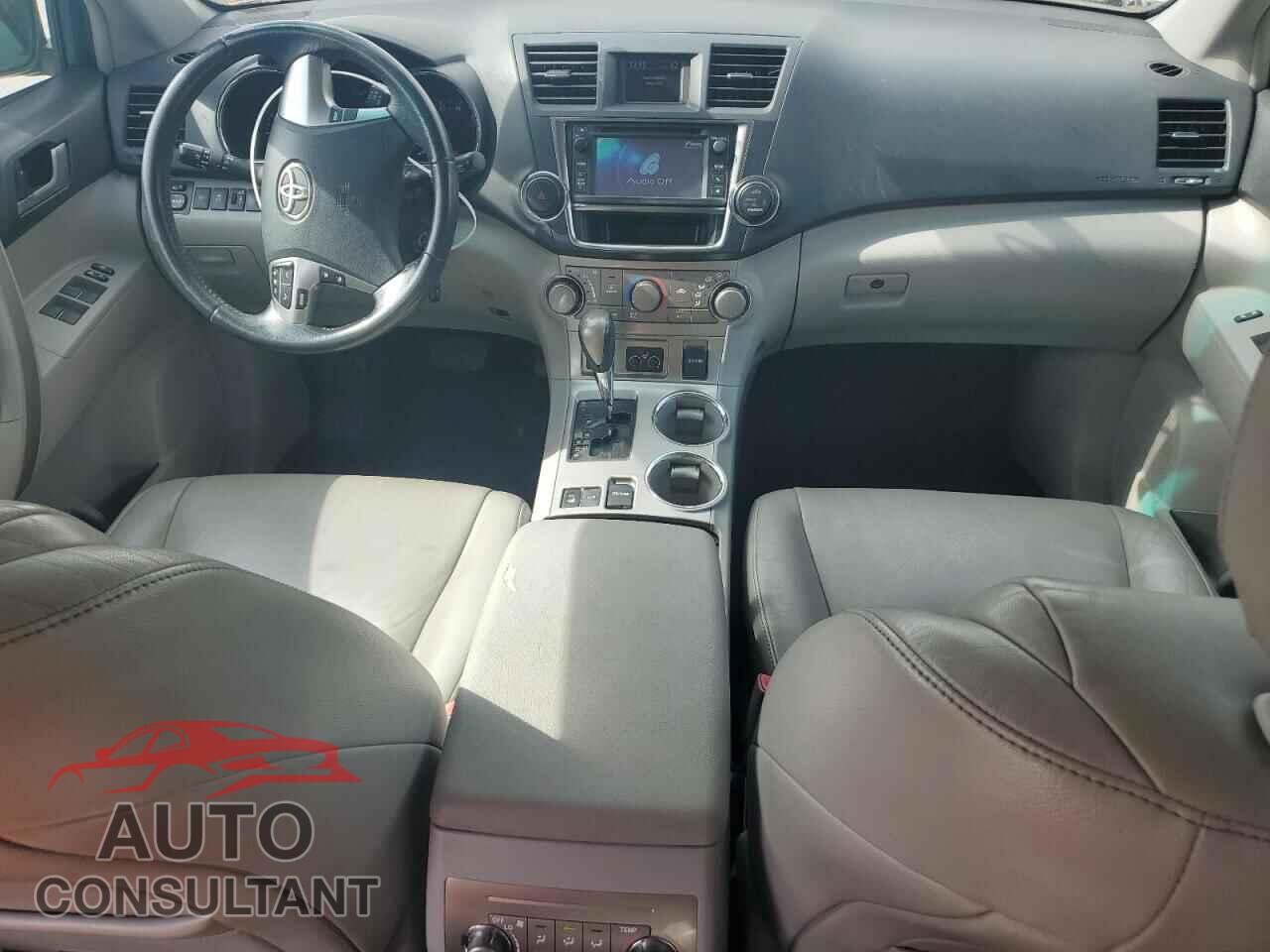 TOYOTA HIGHLANDER 2013 - 5TDBK3EH6DS227344