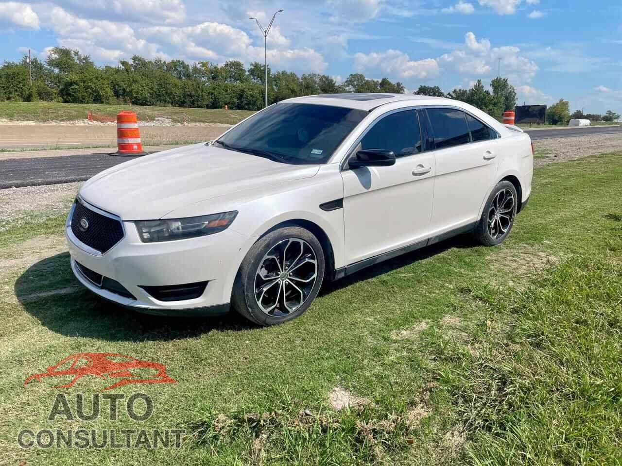 FORD TAURUS 2015 - 1FAHP2KT2FG174904