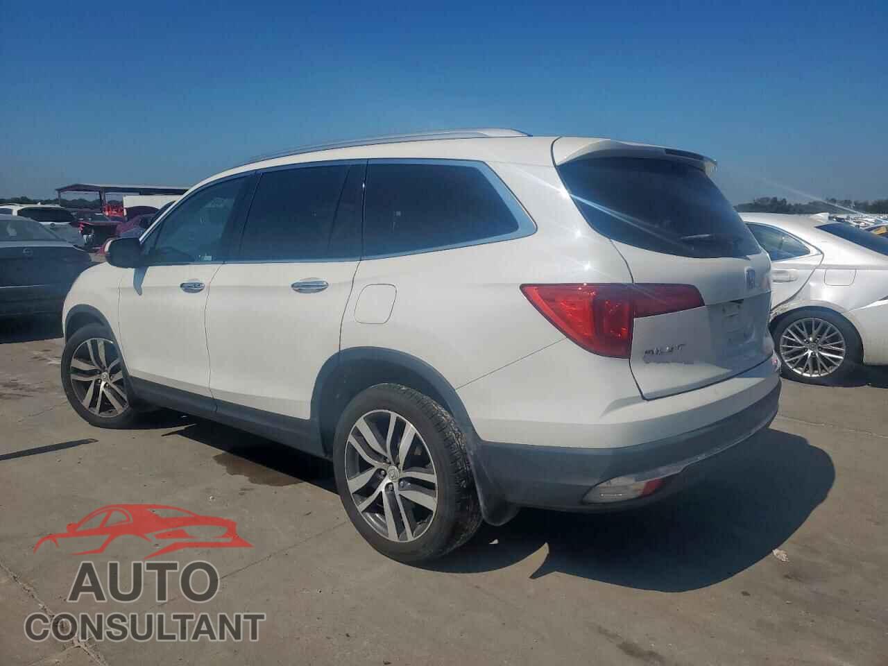 HONDA PILOT 2018 - 5FNYF5H98JB003510