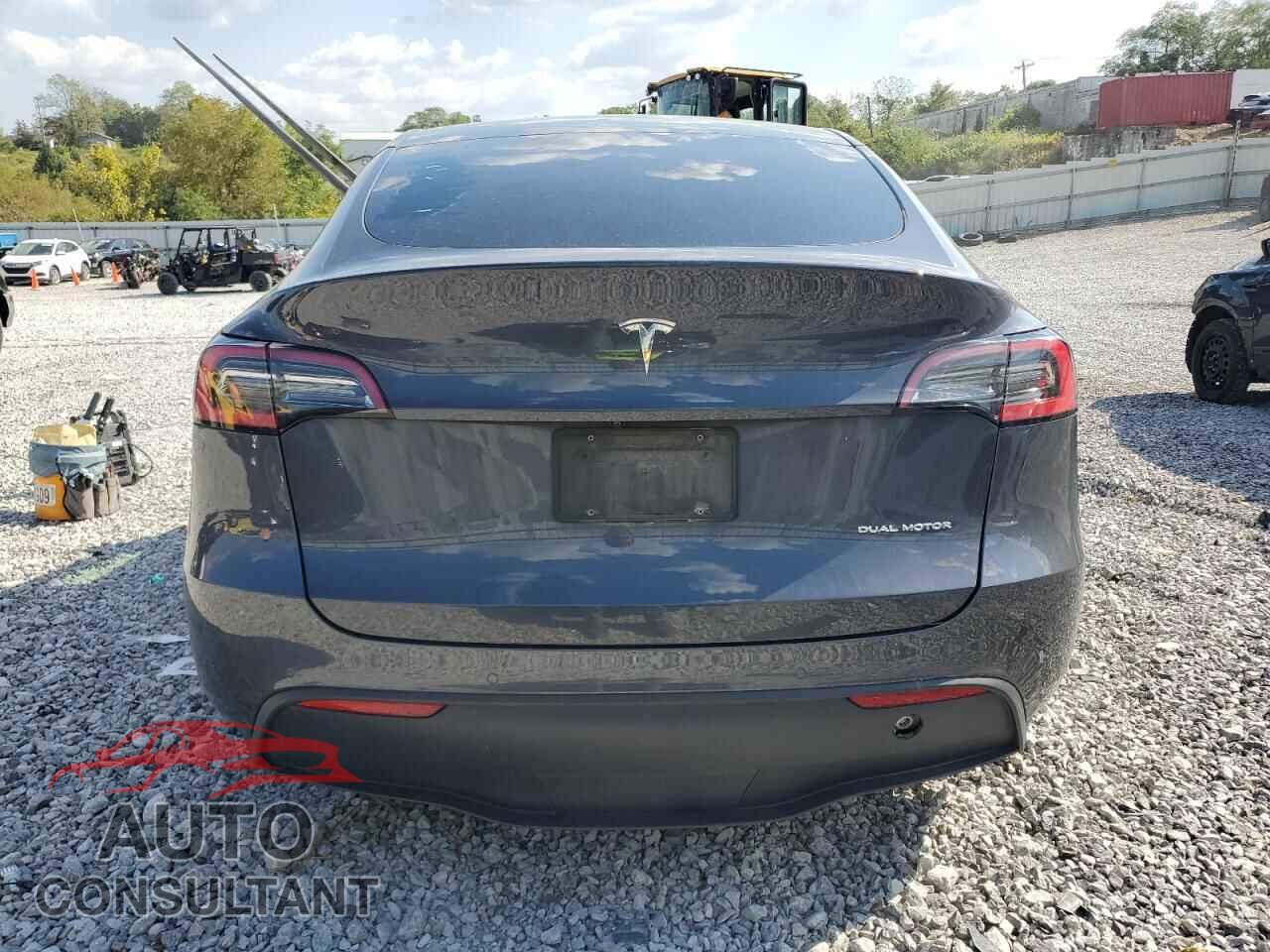 TESLA MODEL Y 2021 - 5YJYGDEEXMF084801