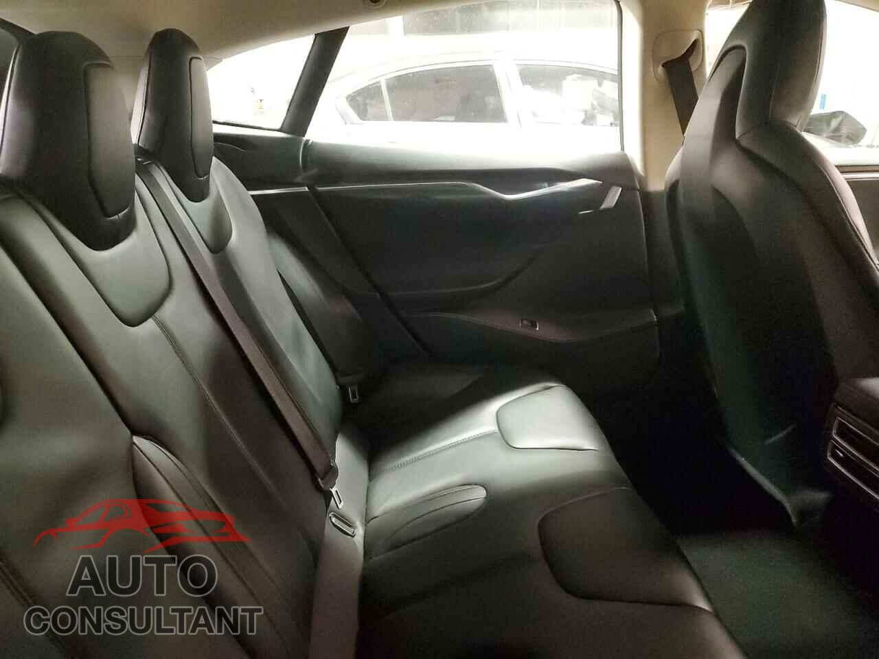 TESLA MODEL S 2015 - 5YJSA1H25FF082092