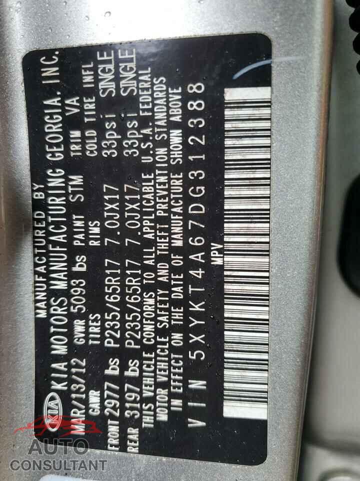 KIA SORENTO 2013 - 5XYKT4A67DG312388
