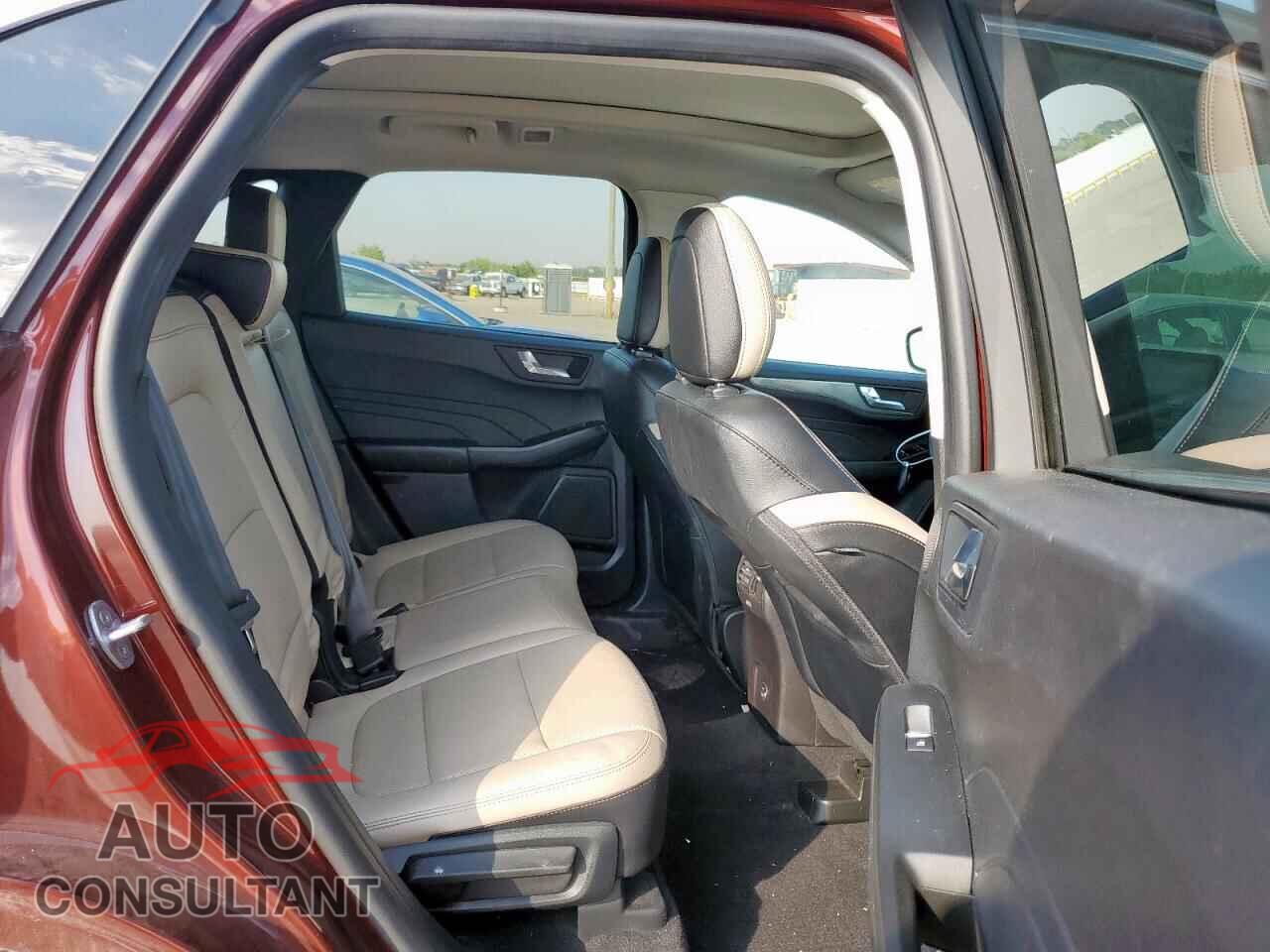 FORD ESCAPE 2021 - 1FMCU9DZ7MUA95231