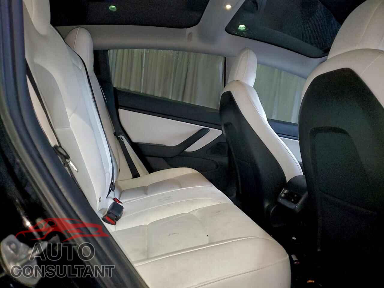TESLA MODEL 3 2018 - 5YJ3E1EB5JF180920