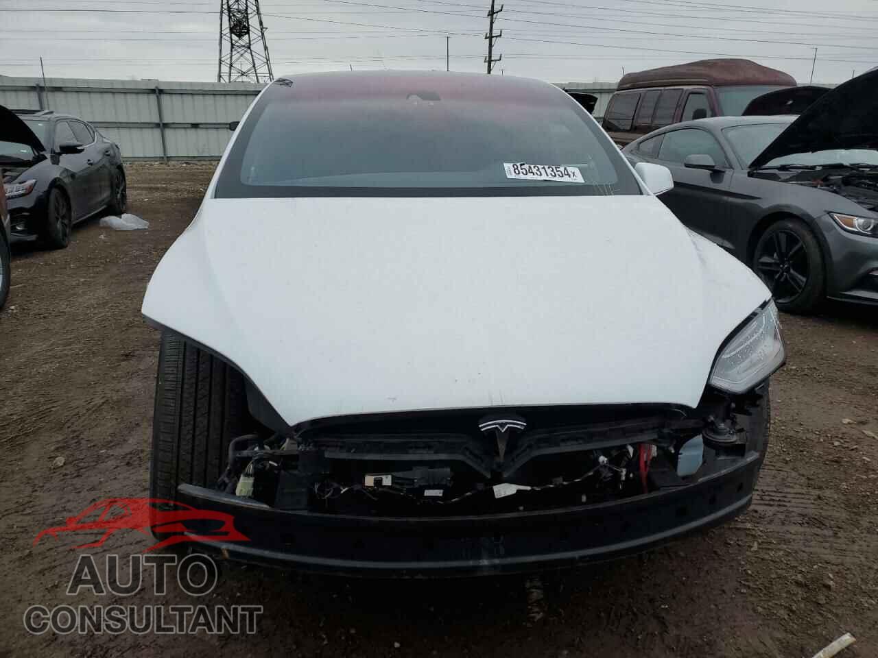 TESLA MODEL X 2016 - 5YJXCBE29GF020593