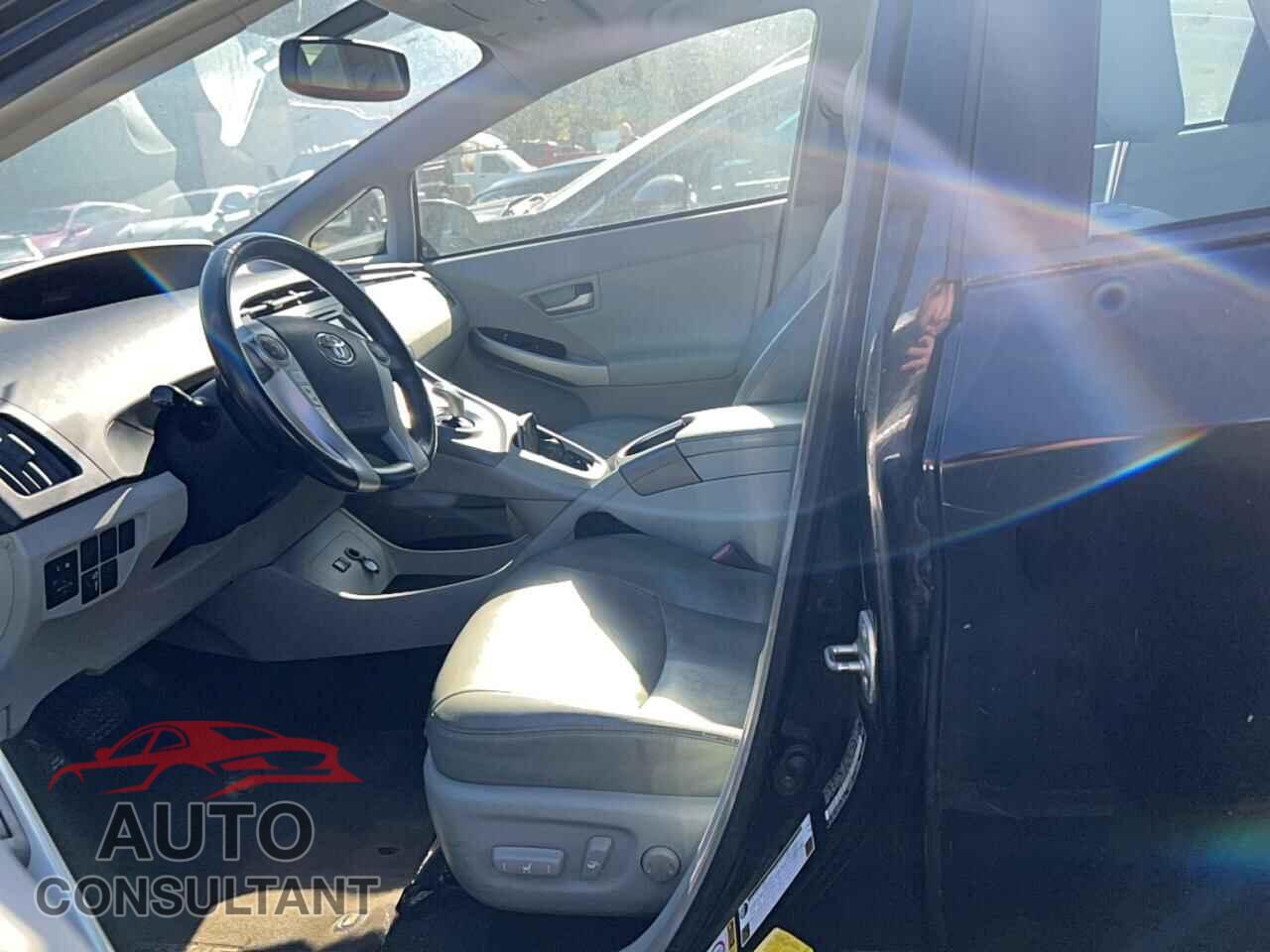 TOYOTA PRIUS 2014 - JTDKN3DU8E1786897