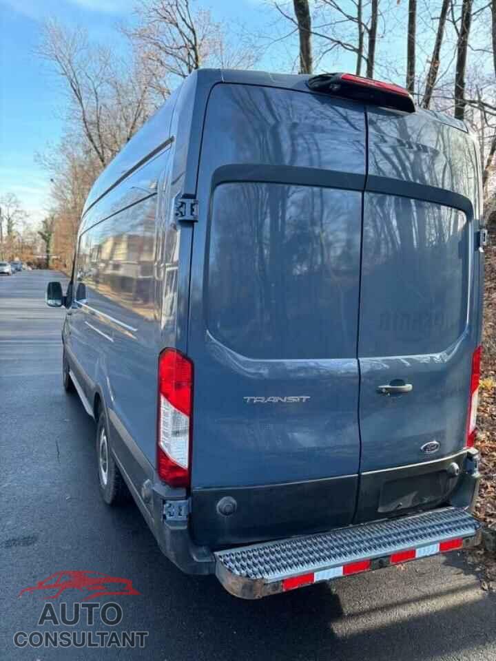 FORD TRANSIT 2019 - 1FTYR3XM5KKA97142