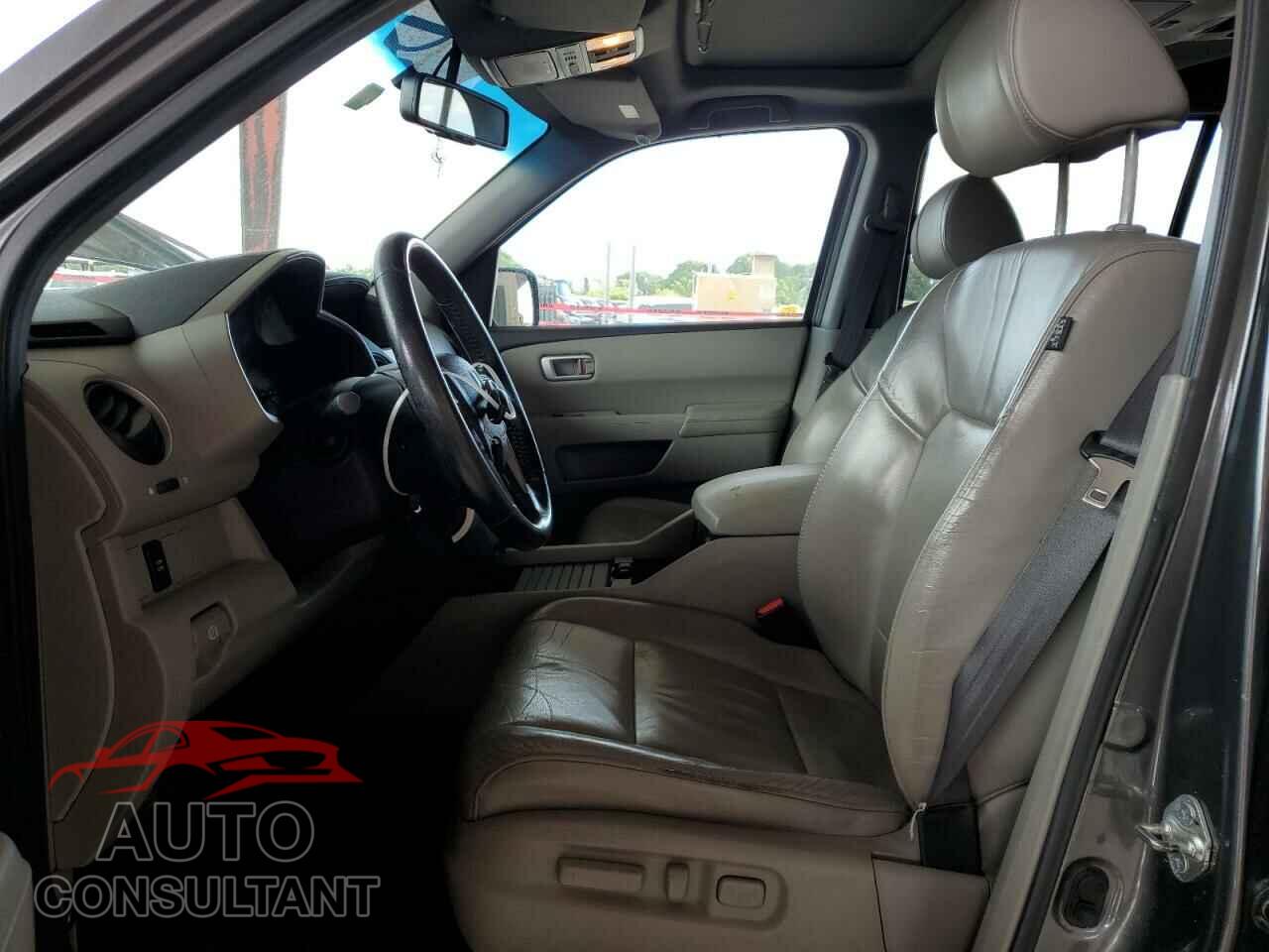HONDA PILOT 2011 - 5FNYF4H63BB056357