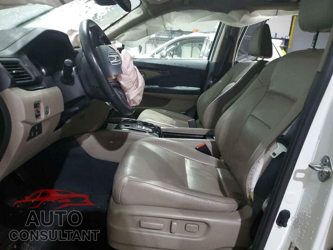 HONDA PILOT 2017 - 5FNYF6H09HB070439