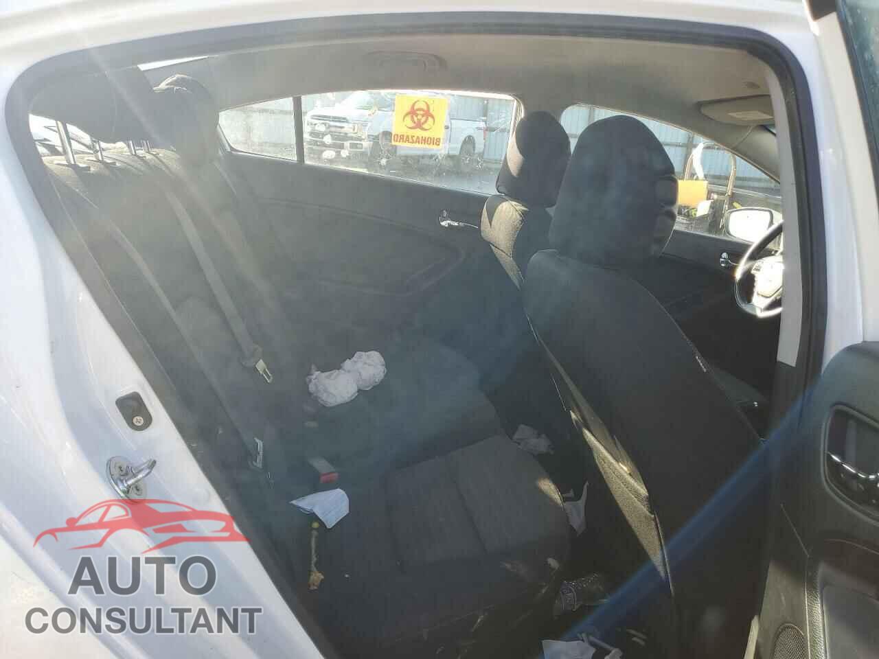 KIA FORTE 2016 - KNAFX4A89G5530625