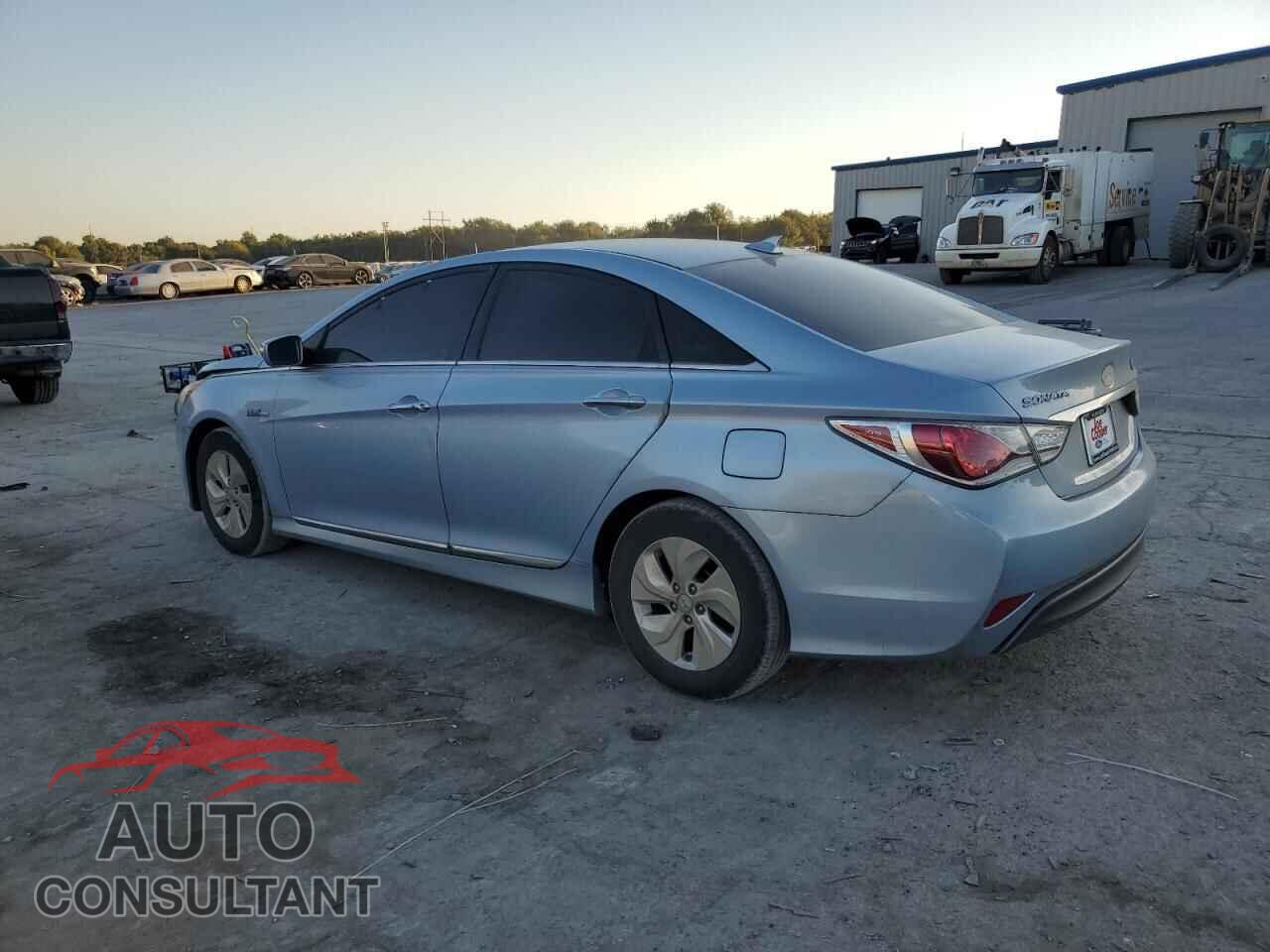 HYUNDAI SONATA 2014 - KMHEC4A47EA117237
