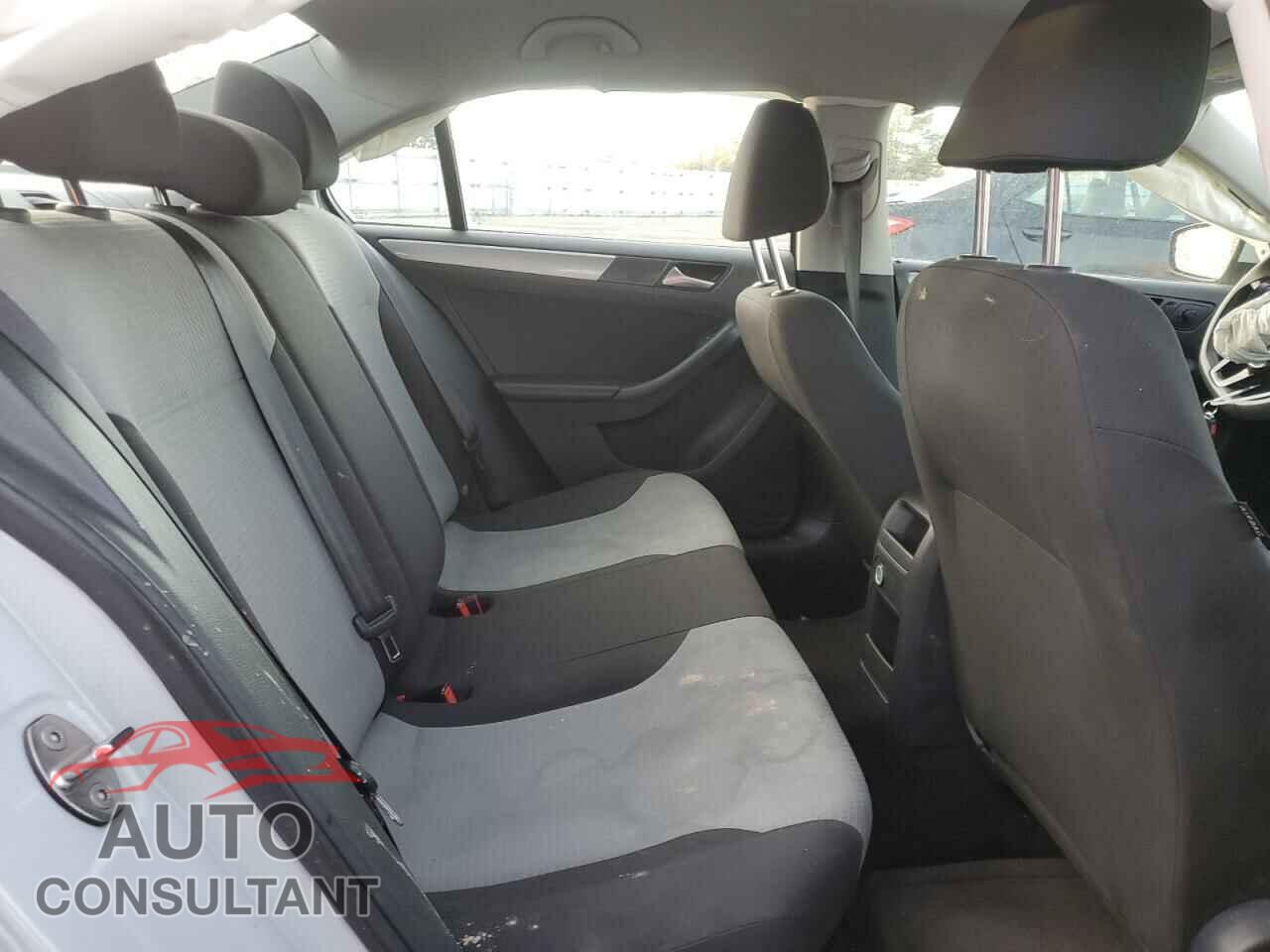 VOLKSWAGEN JETTA 2017 - 3VW167AJ7HM331098