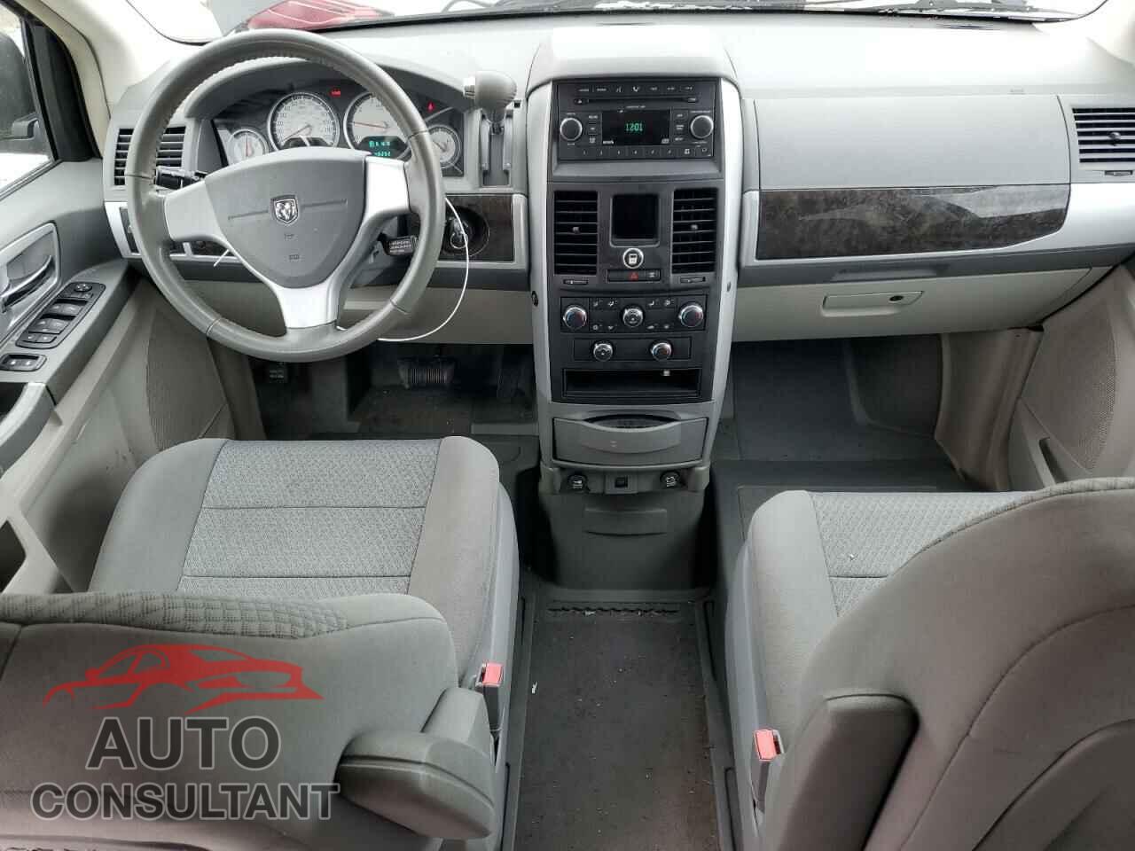 DODGE CARAVAN 2010 - 2D4RN5D11AR129576