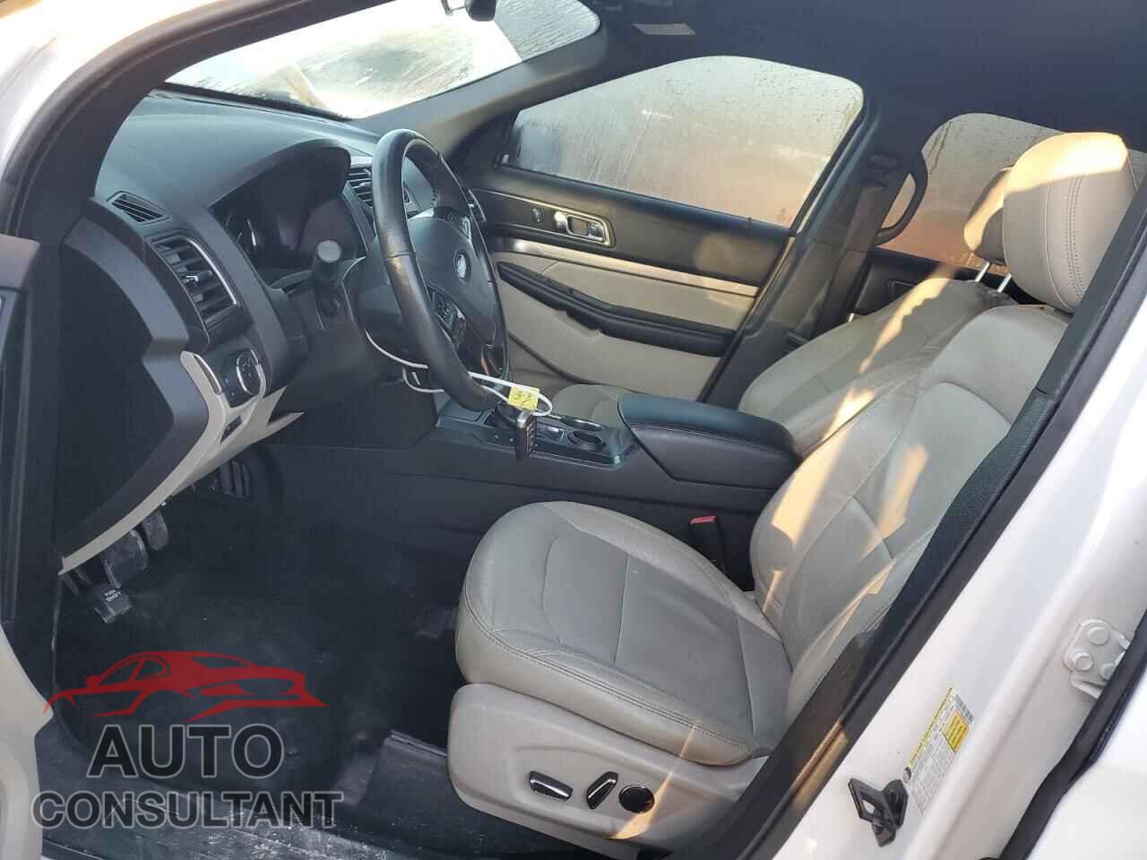 FORD EXPLORER 2018 - 1FM5K7D86JGB27381