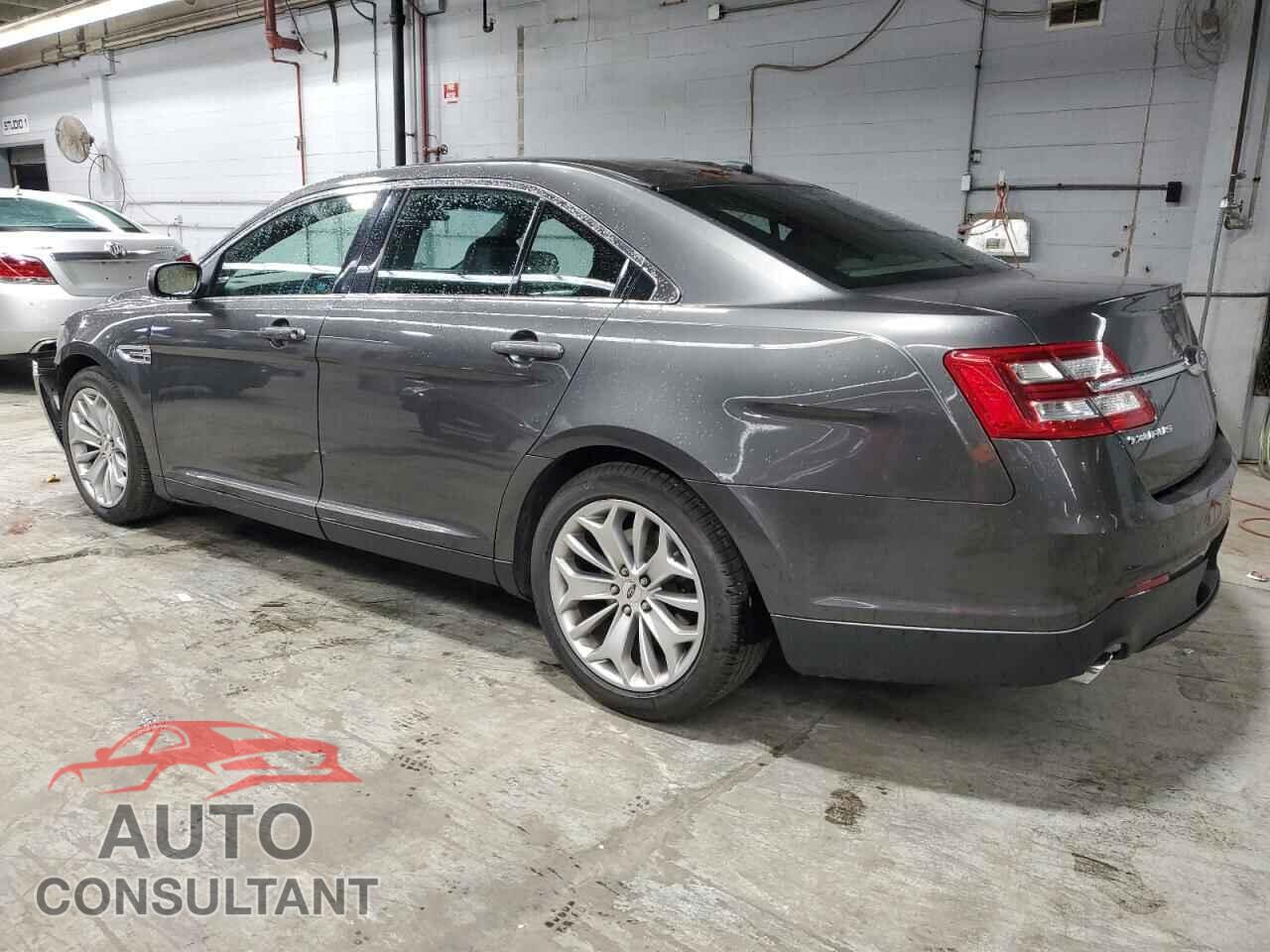 FORD TAURUS 2017 - 1FAHP2F82HG113206