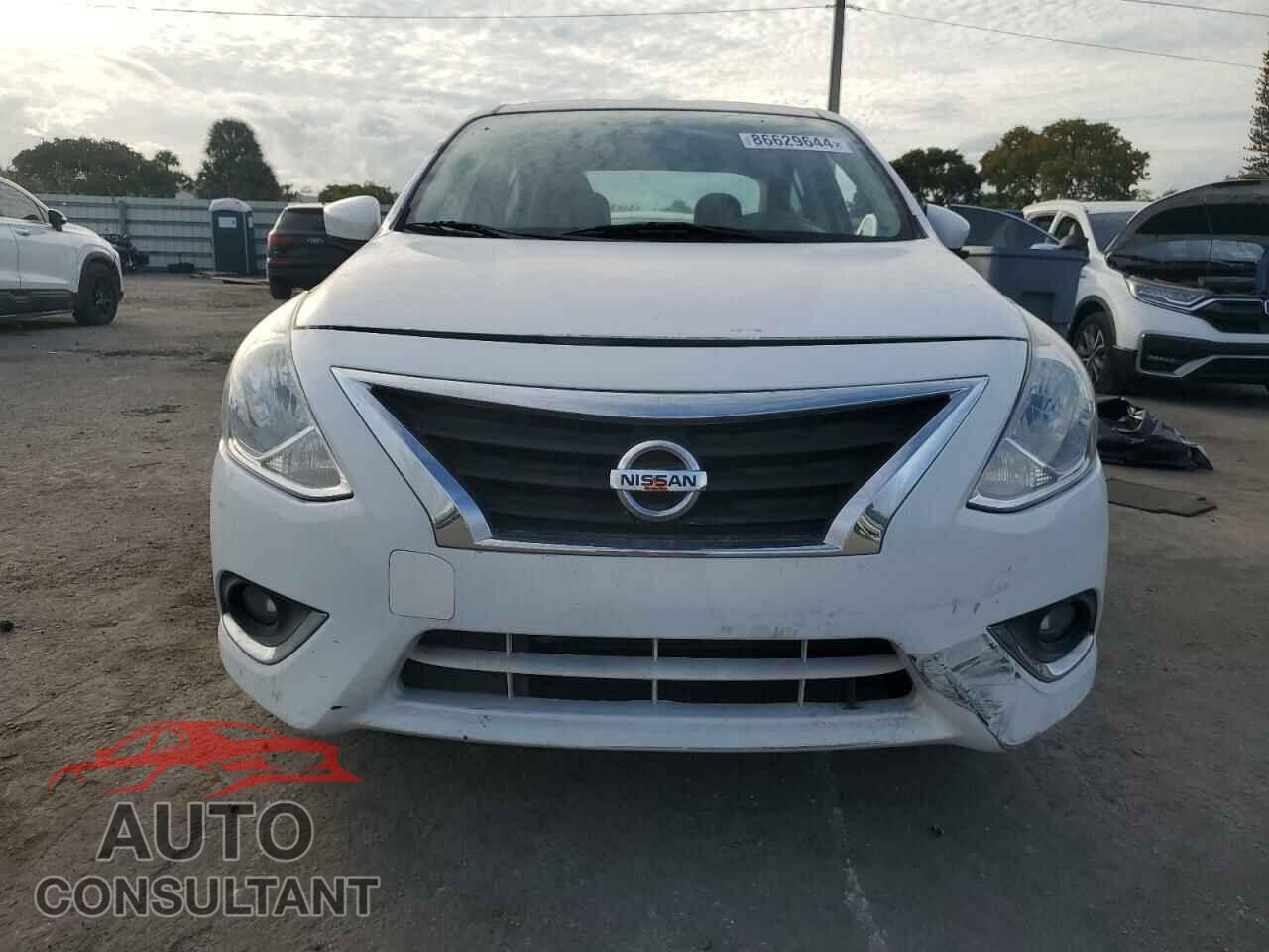 NISSAN VERSA 2017 - 3N1CN7AP1HL856878