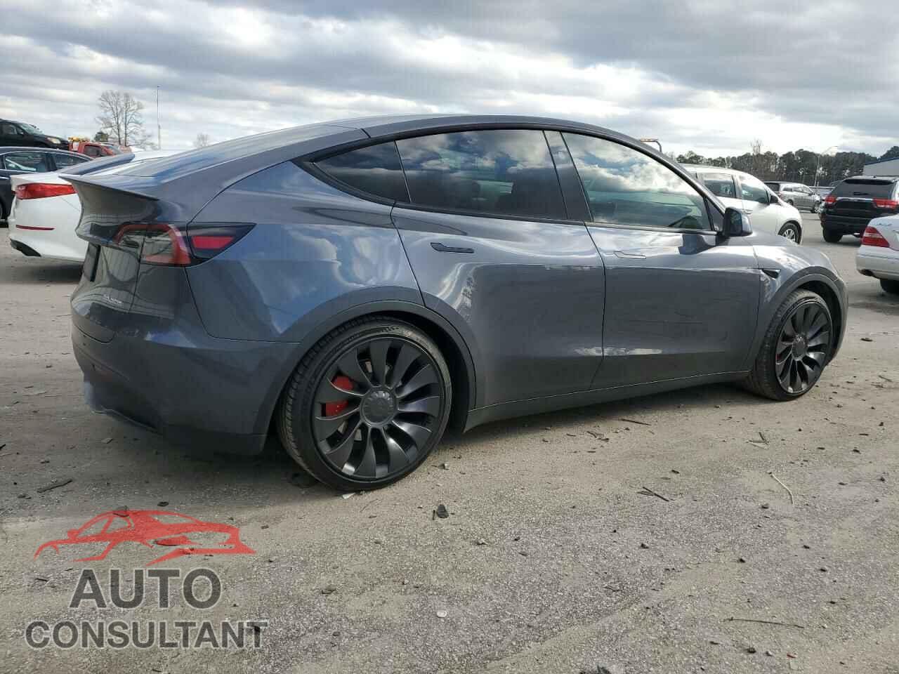 TESLA MODEL Y 2023 - 7SAYGDEF9PF935356