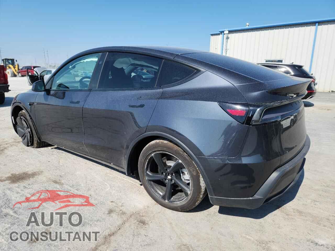 TESLA MODEL Y 2026 - 7SAYGDED4TF370233