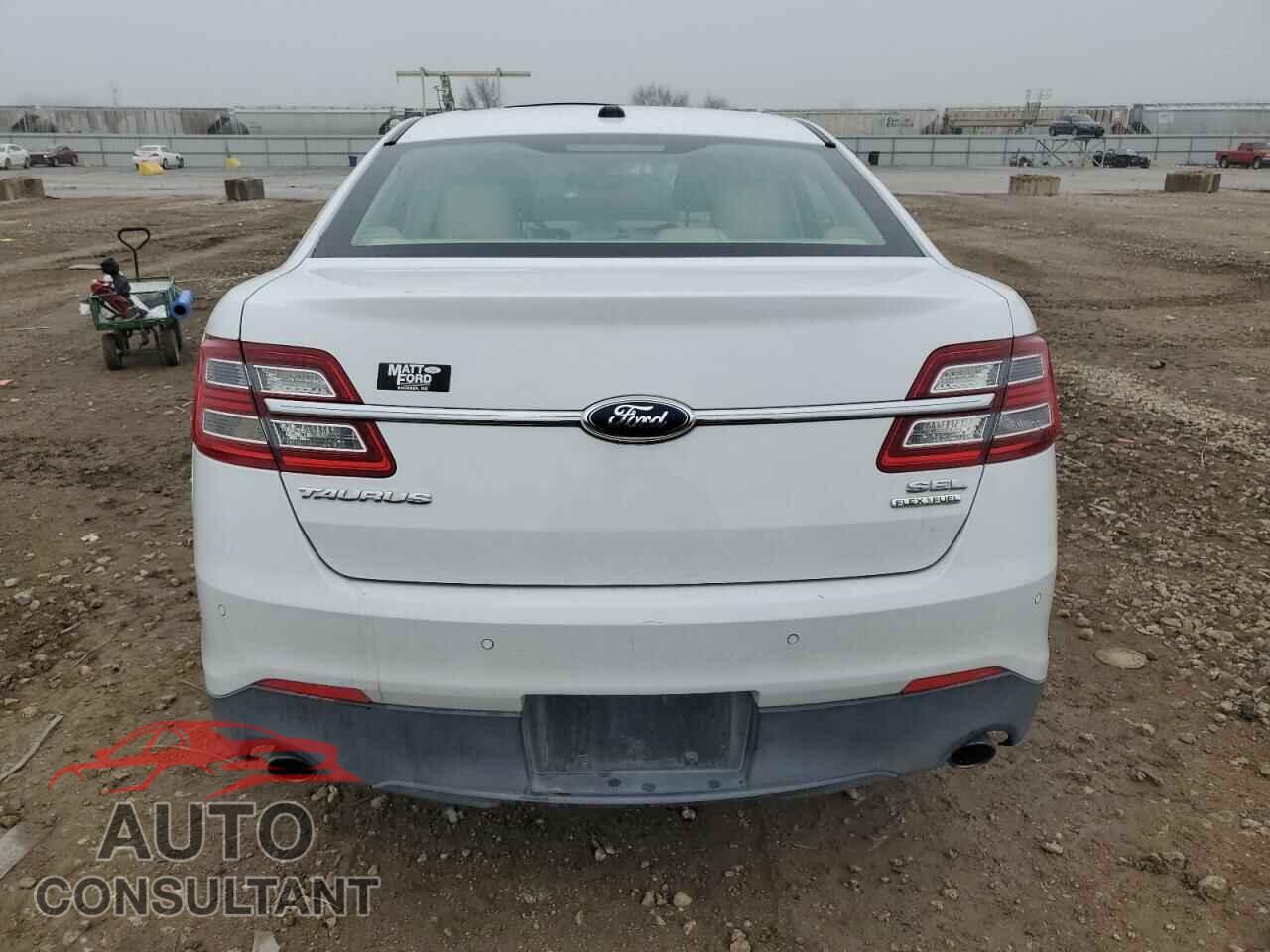 FORD TAURUS 2013 - 1FAHP2E82DG122757
