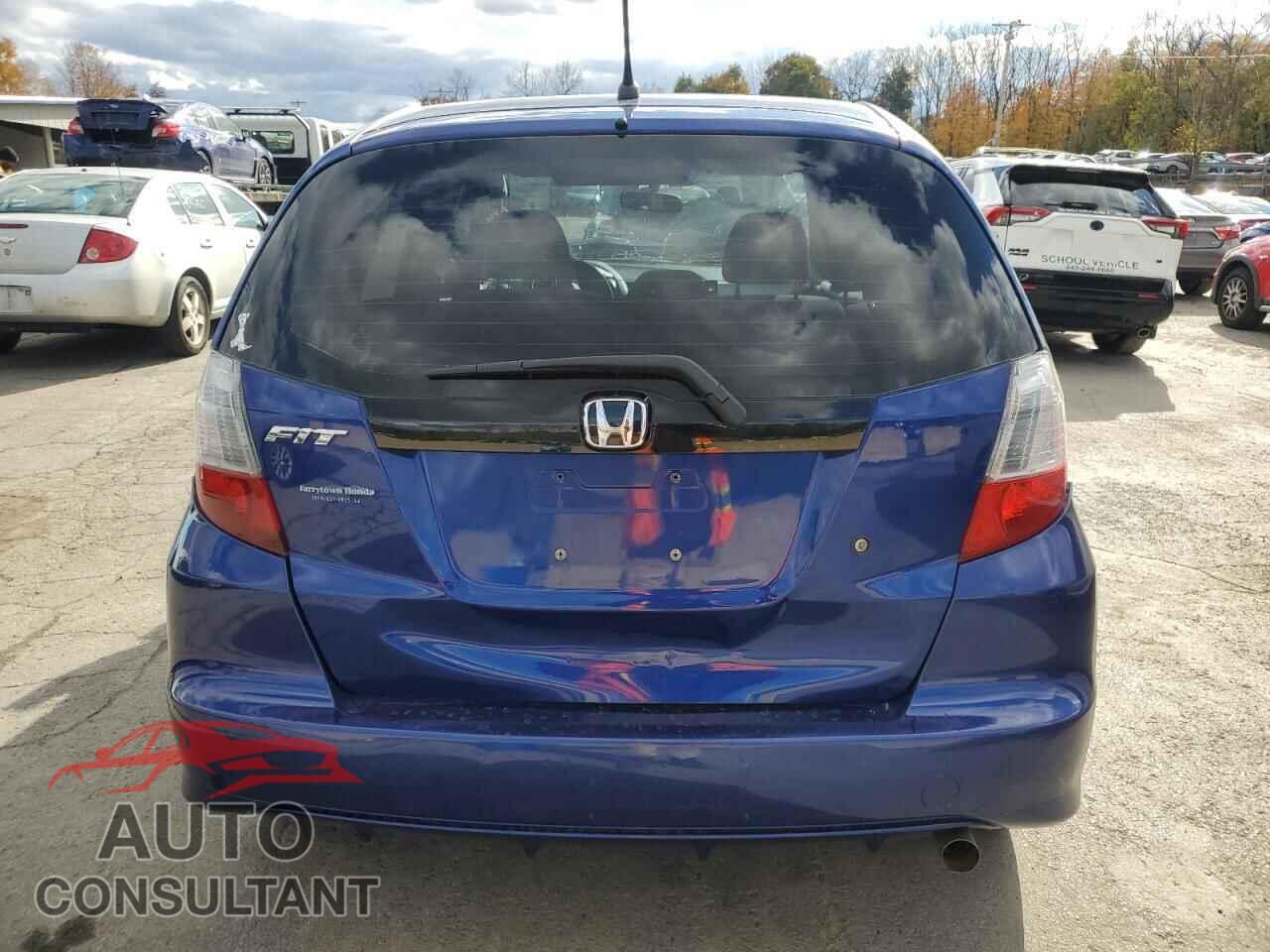 HONDA FIT 2010 - JHMGE8H21AC005243