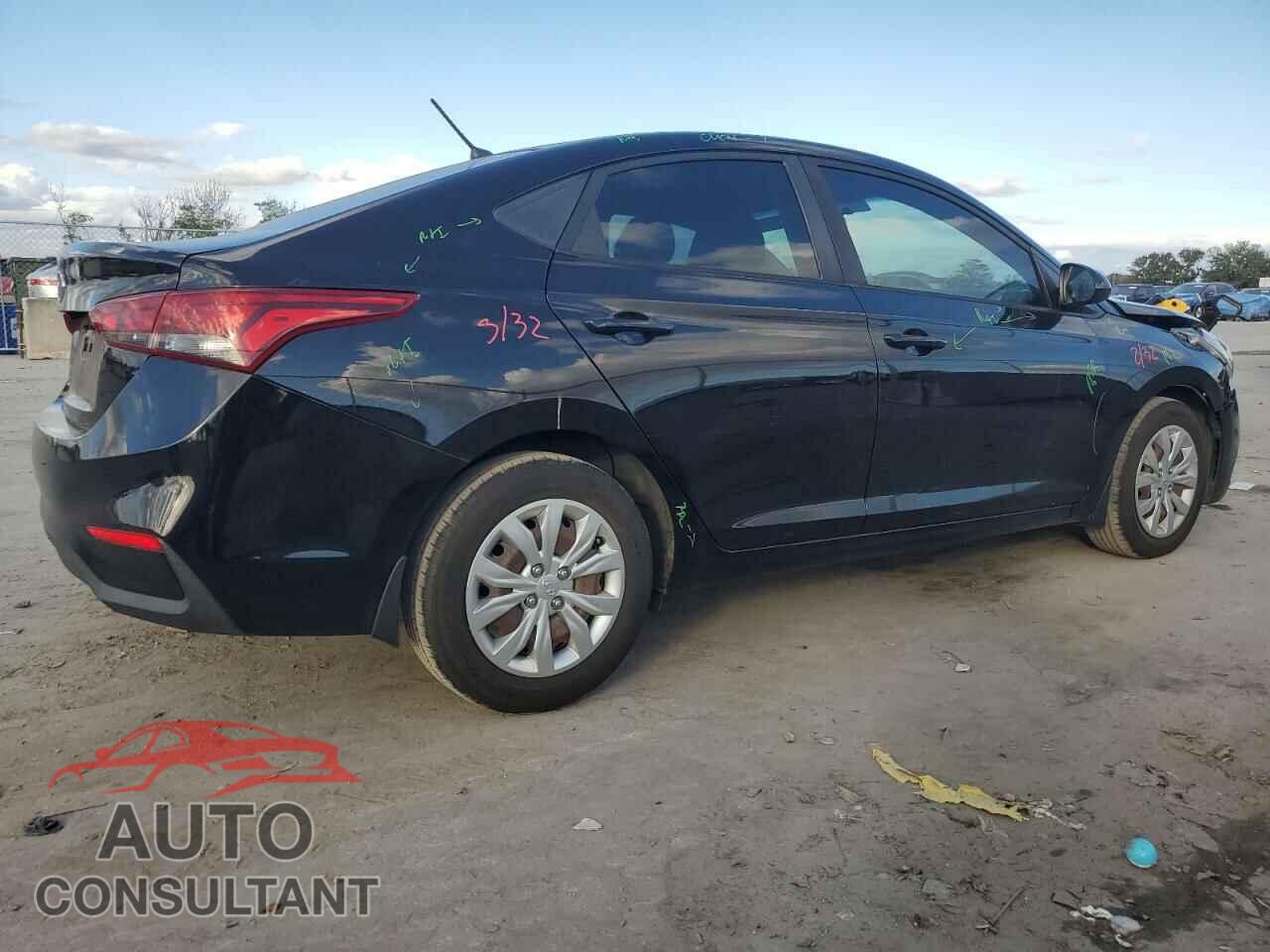 HYUNDAI ACCENT 2018 - 3KPC24A30JE031118