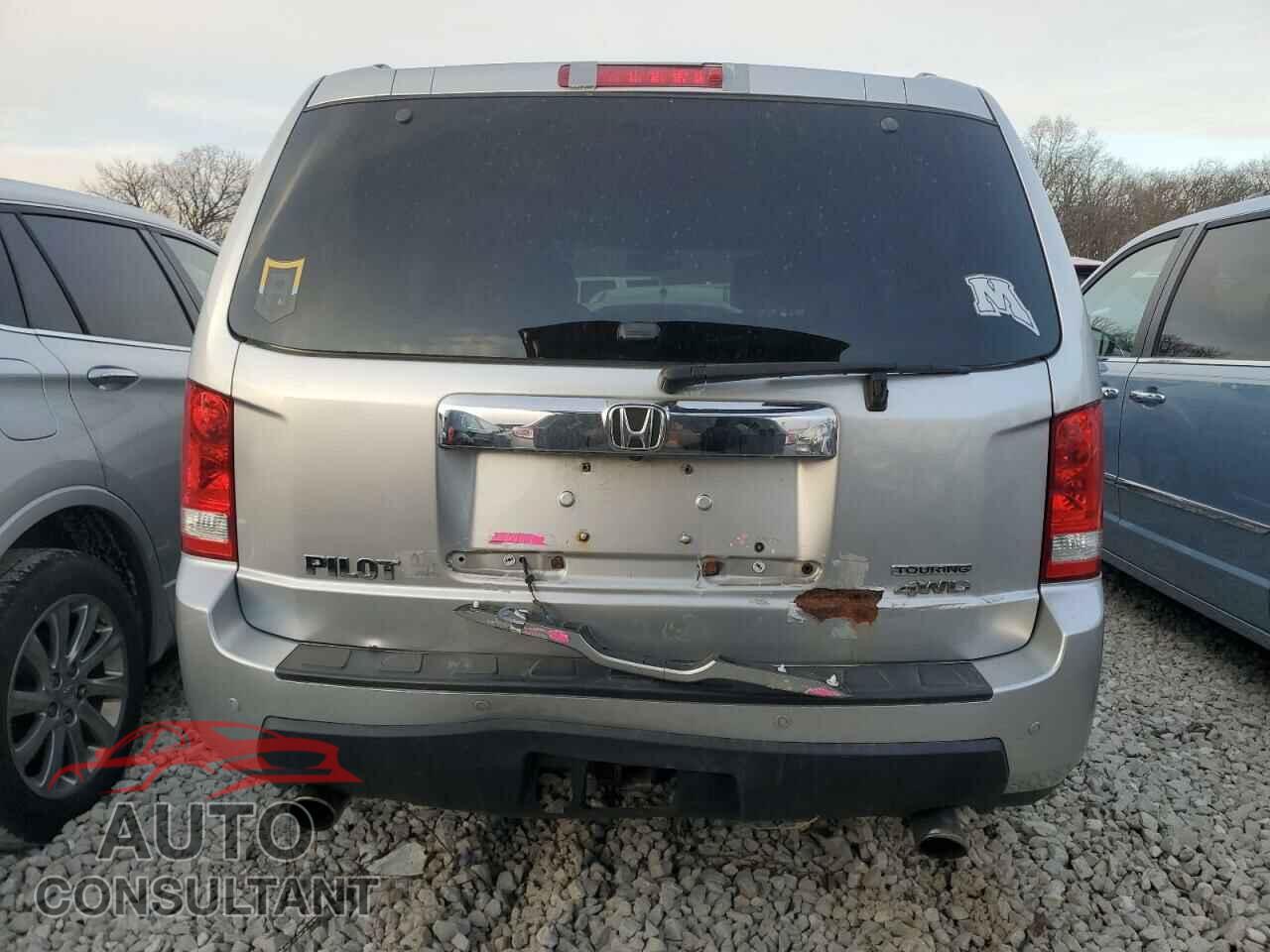 HONDA PILOT 2011 - 5FNYF4H93BB055705