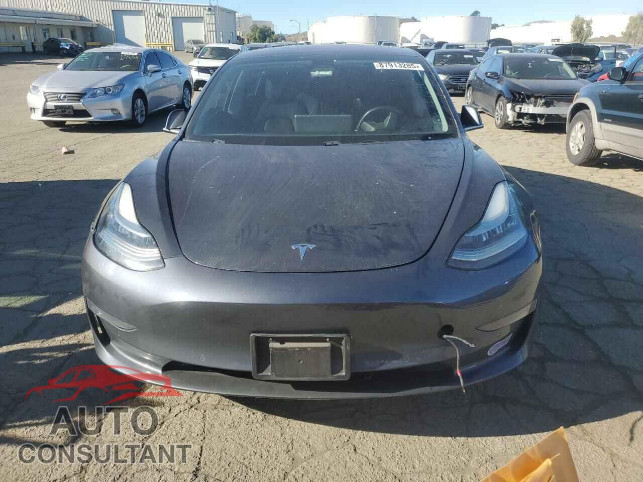 TESLA MODEL 3 2018 - 5YJ3E1EA5JF045430