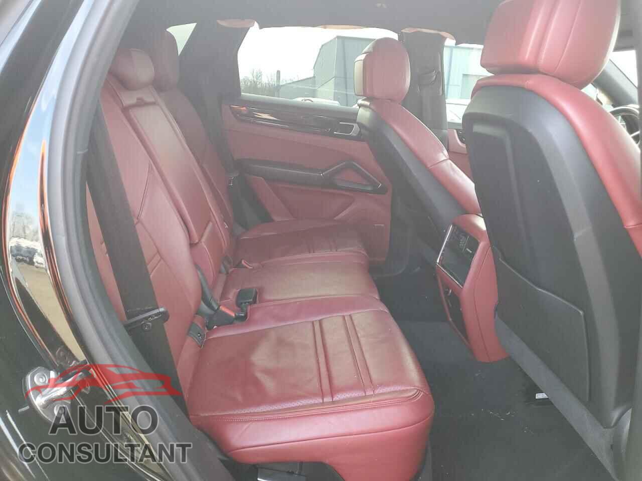 PORSCHE CAYENNE 2019 - WP1AA2AY1KDA03047