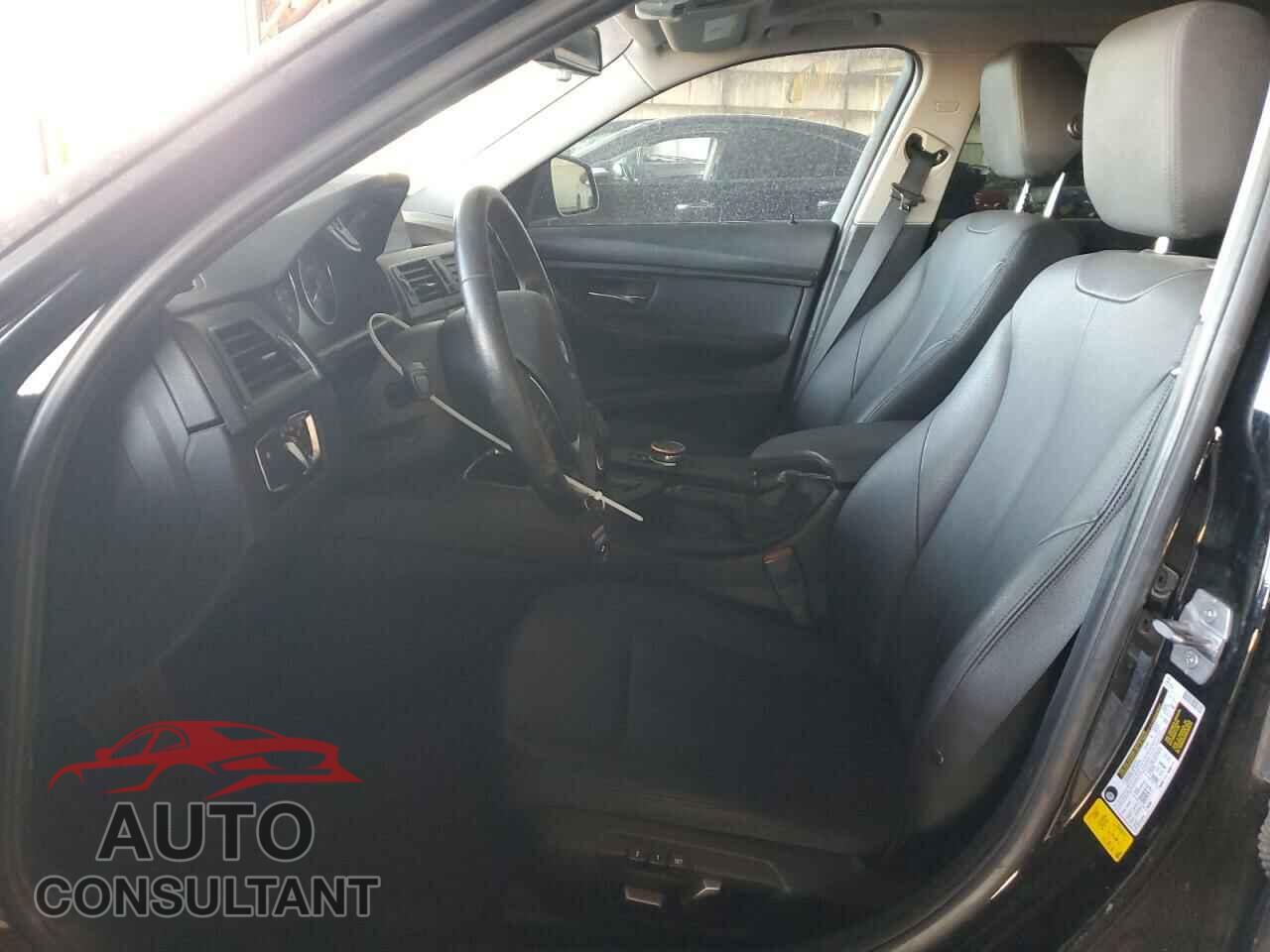 BMW 3 SERIES 2016 - WBA8E1G51GNU11574