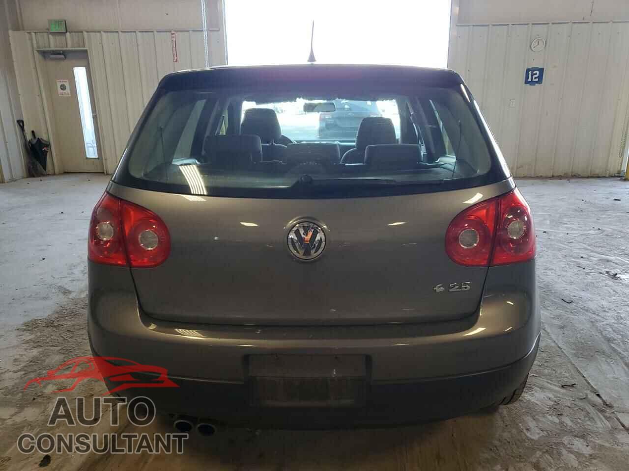 VOLKSWAGEN RABBIT 2009 - WVWDA71K39W068097