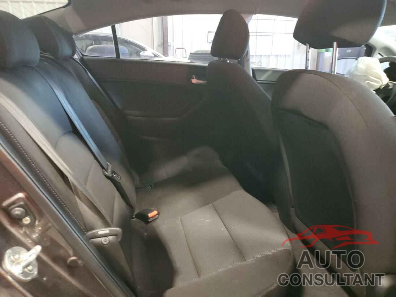 KIA FORTE 2017 - 3KPFK4A74HE160876