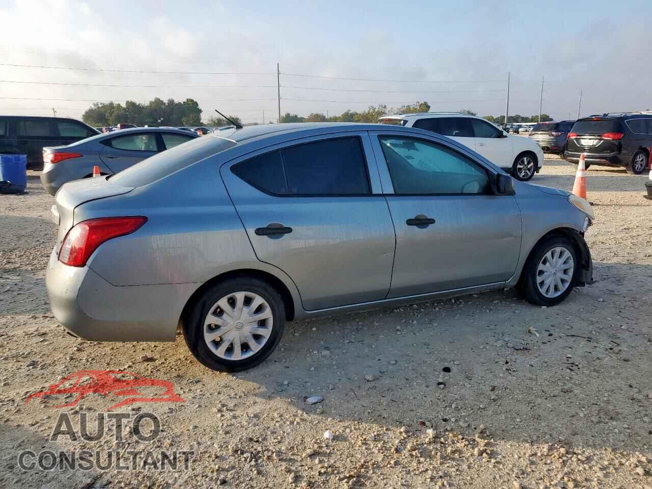 NISSAN VERSA 2012 - 3N1CN7AP2CL810663