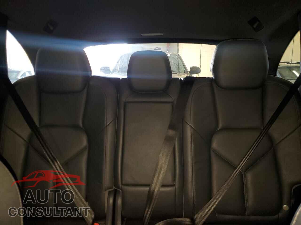 PORSCHE CAYENNE 2011 - WP1AA2A23BLA04945