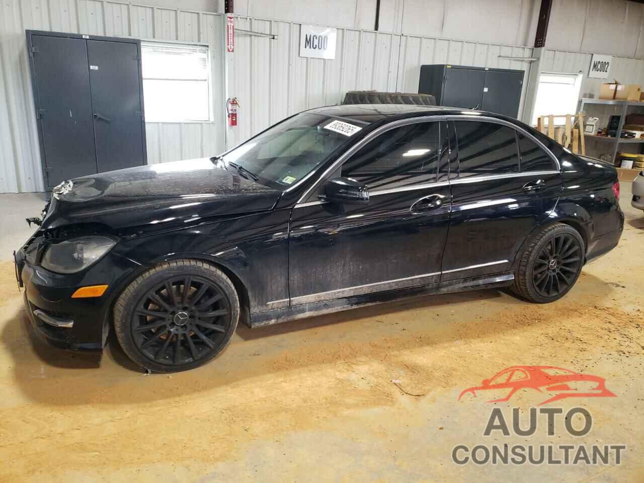 MERCEDES-BENZ C-CLASS 2013 - WDDGF8AB4DG071006