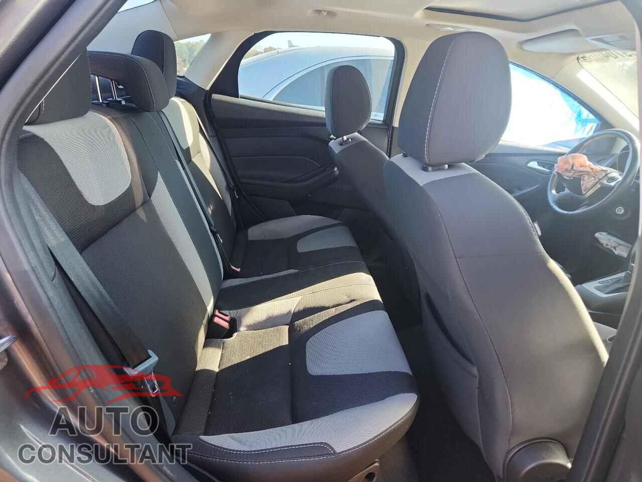 FORD FOCUS 2014 - 1FADP3F28EL297974