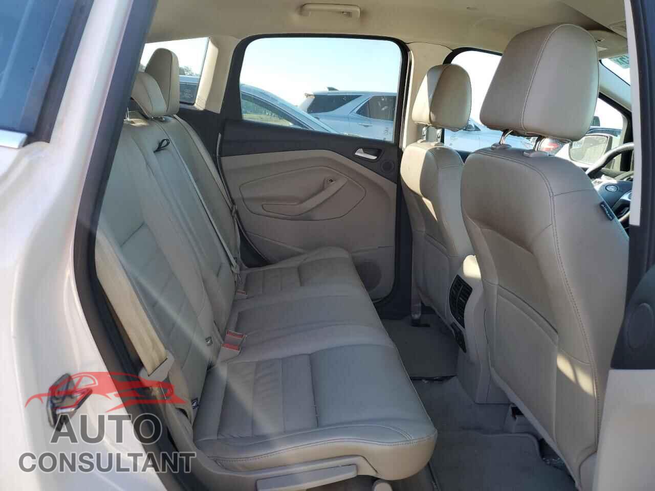 FORD CMAX 2015 - 1FADP5CU4FL115710
