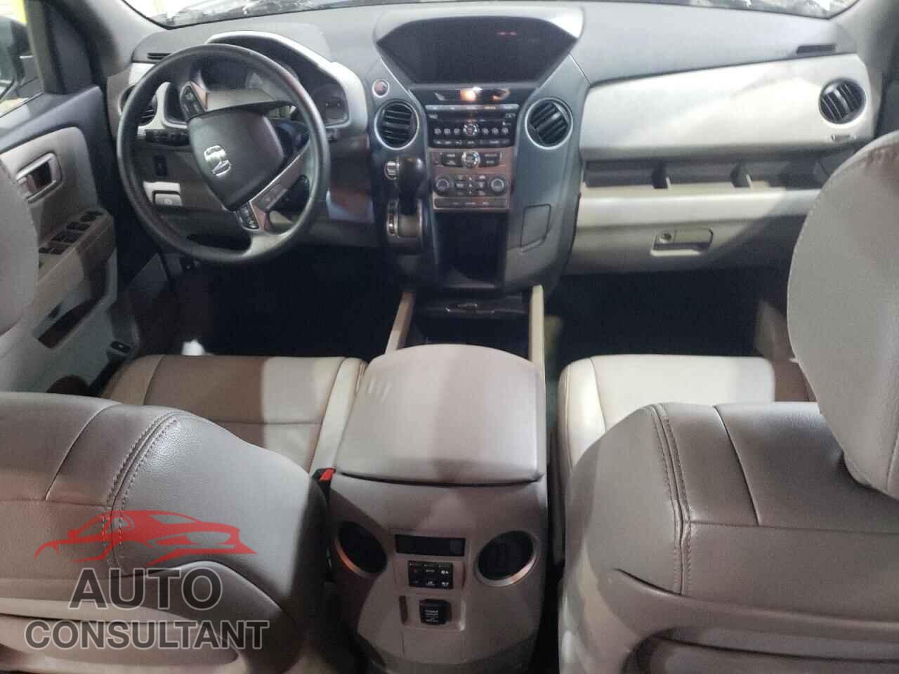 HONDA PILOT 2015 - 5FNYF4H48FB042975