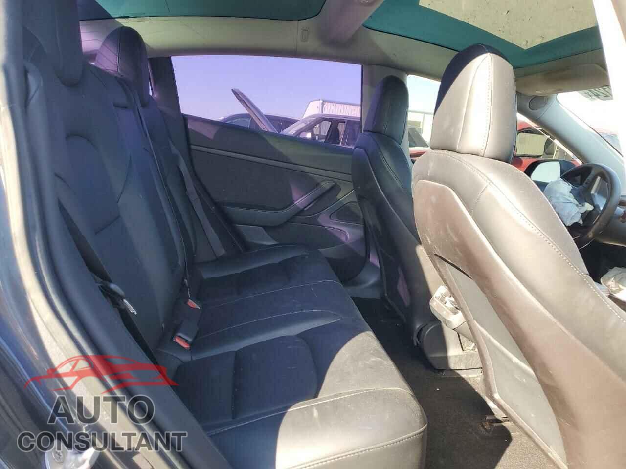 TESLA MODEL 3 2020 - 5YJ3E1EA3LF658049