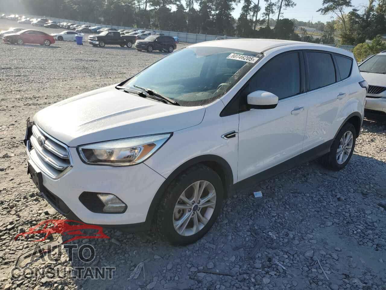 FORD ESCAPE 2017 - 1FMCU0G92HUB67238