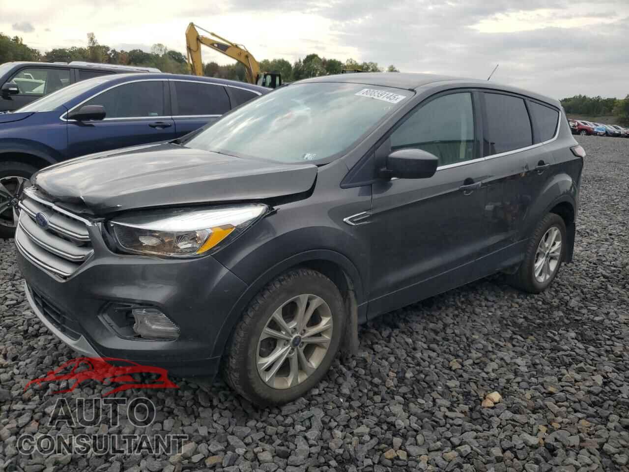 FORD ESCAPE 2017 - 1FMCU9GD4HUD02518