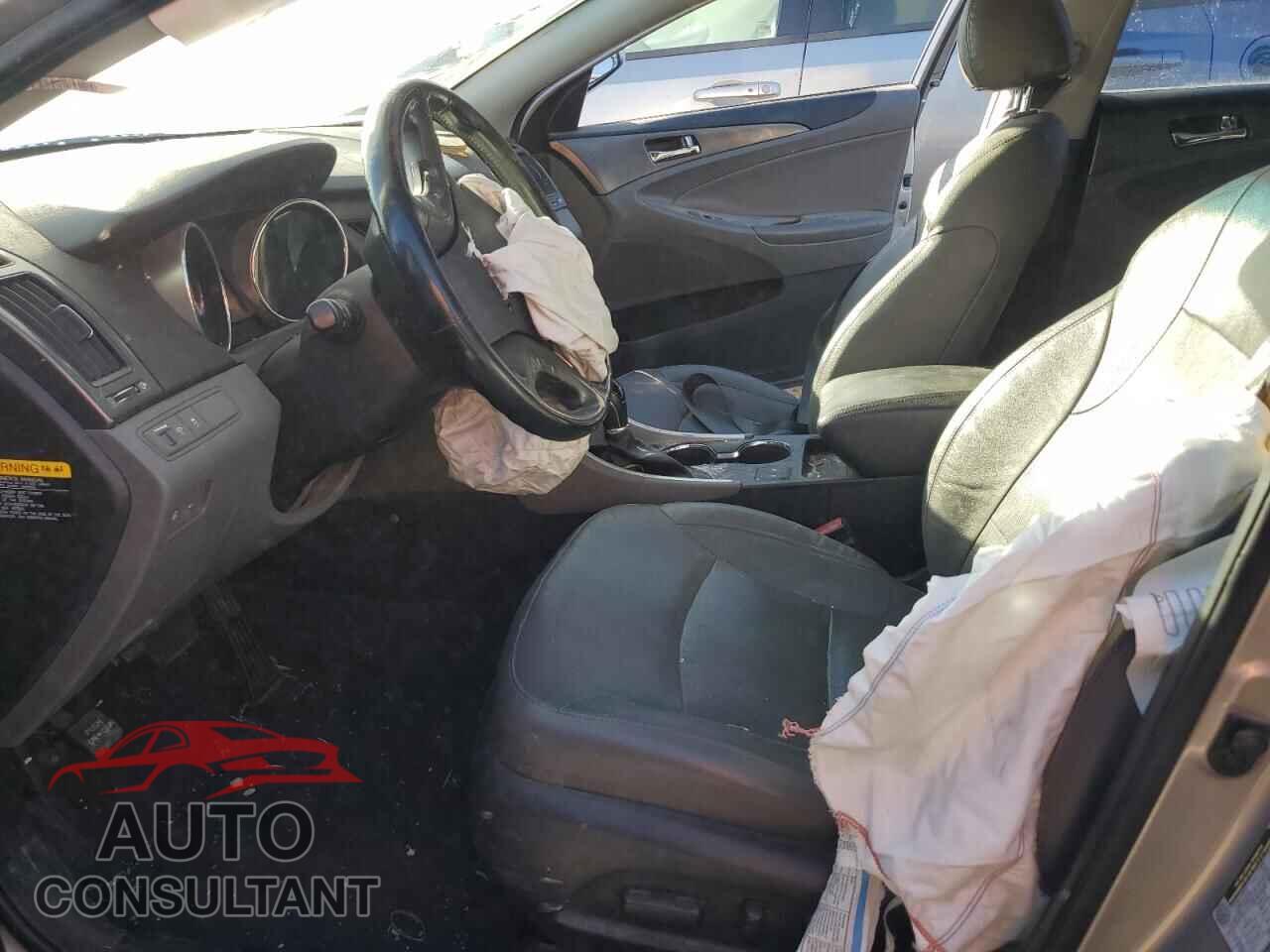 HYUNDAI SONATA 2013 - KMHEC4A45DA101035