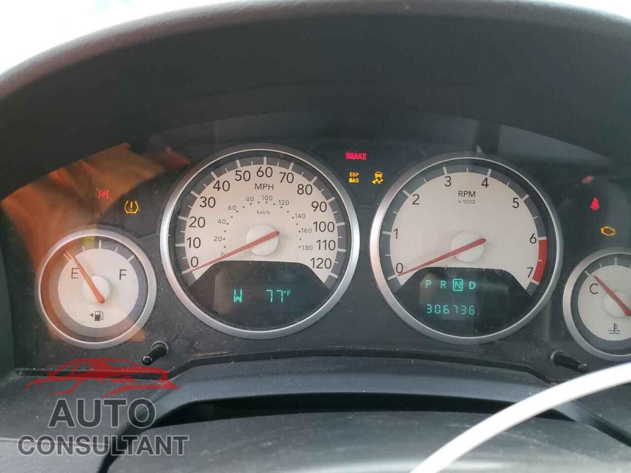 DODGE CARAVAN 2010 - 2D4RN5D12AR239617